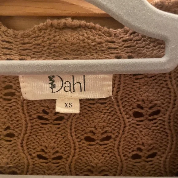 BOTH SOLD/ Shop Dahl Cardigan - Picture 3 of 5